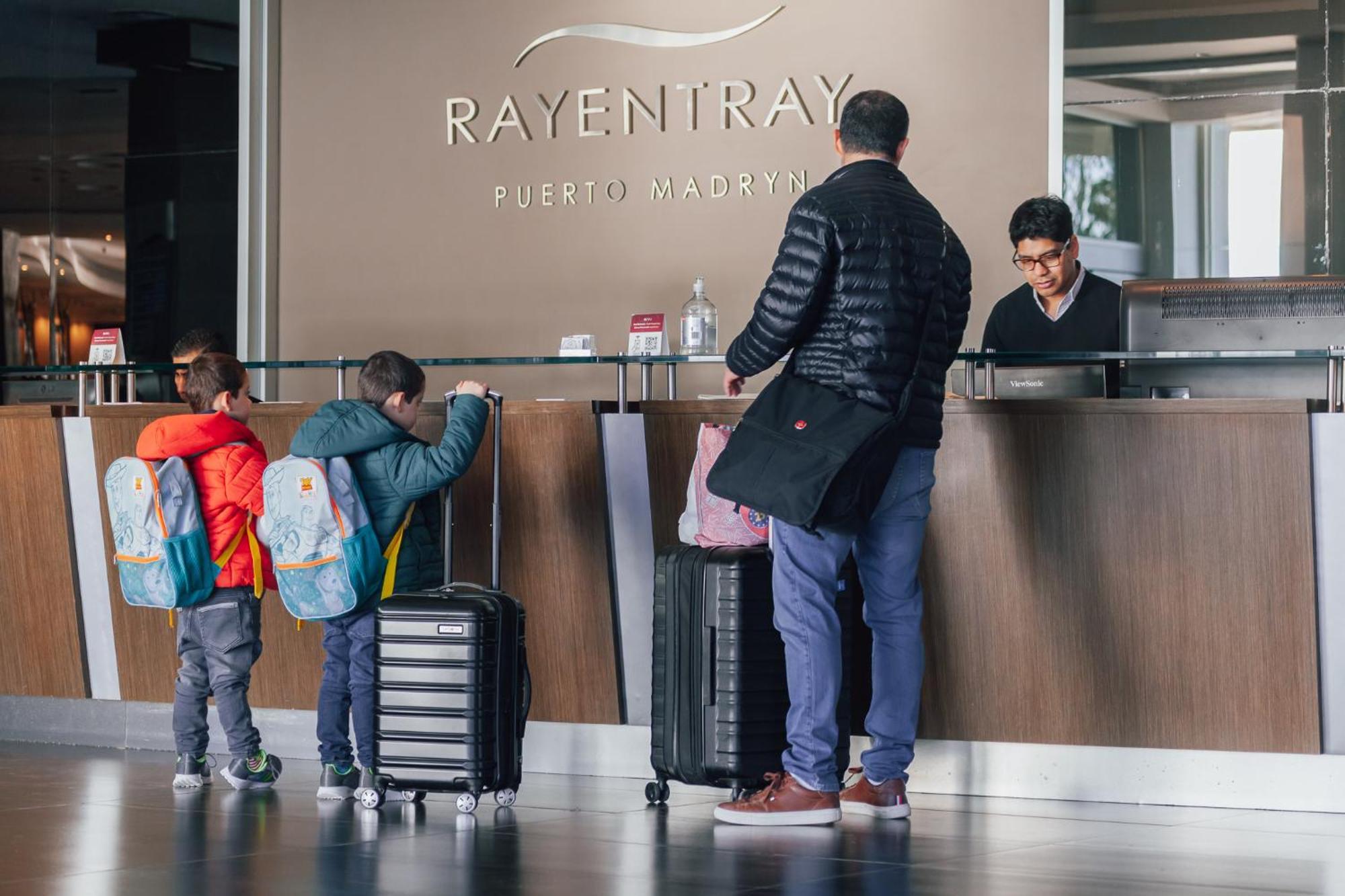 Hotel Rayentray Puerto Madryn Exterior foto